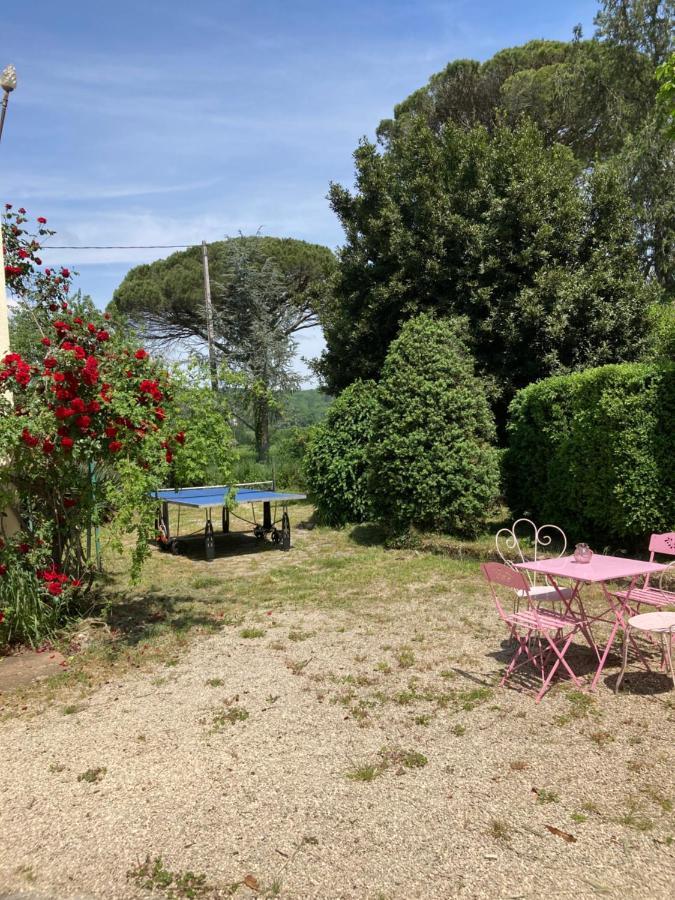 Domaine de Ménerque - petit château avec piscine Lisle-sur-Tarn Esterno foto